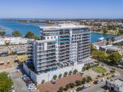 8TH FLOOR – NORTH FACING – AMAZING VIEWS