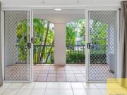 $900 per week / $3,600 Bond