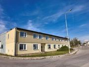 900m² Produktionshalle mit 360m² Büro und eingezäunten...