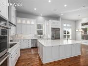 904 Charleston Dr, Southlake, TX