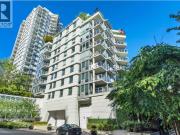 906 638 BEACH AVENUE