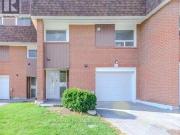 90 2 Litchfield Court, Toronto, ON, M9V 2A8 townhouse...