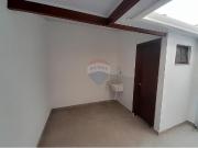 90 Área Útil Casa Alugar, 2 Dormitórios localizado em...