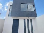 90M2 TERRENO. ACAYUCA. CASA DE 2 REC. 2 NIVELES. NUEVA....