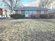 911 Benton St, Lincoln, NE 68521