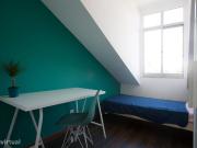 91445 Quarto com cama de solteiro em.