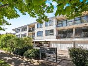 9/22 Allison Road, Elsternwick