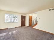 923 925 Rosamond Avenue