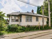 925 19th Avenue SE
