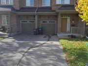 92 Honeyview Trail, Brampton, ON, L6P 4A4 townhouse for...