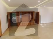 935 Sq. Yd 7 Bedrooms House Available F 8/3
