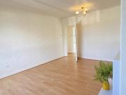 93 Hillington Road South