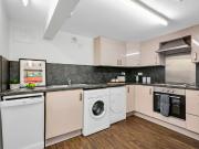 93 ROYAL PARK AVENUE Leeds LS6 1EZ