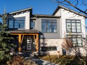 93 Treeline Avenue SW