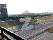 950 Square Feet Flat For sale Is Available In Bahria...