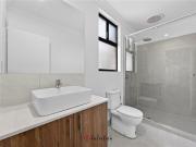 $950/w Brand New 4b House Cloverdale