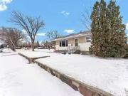 95 Connaught Drive Sw, Medicine Hat, AB, T1A 5H5 house...