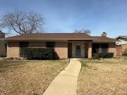 960 Meadowcove Cir, Garland, TX 75043