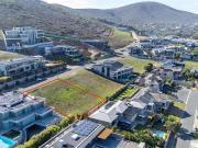 987 m² Land available in Baronetcy Estate