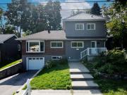 993 Whitney Crescent