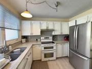 9 1111 Canterbury Drive Sw, Calgary, AB, T2W 3G4...