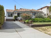 9 Bartlett Crescent, Karrinyup WA 6018 House For Rent |...