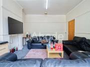9 bed Detached to rent in Leeds West Yorkshire, LS6,...