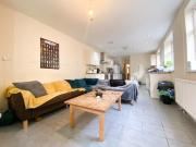 9 bed Mid Terraced House to rent in Cardiff South...