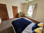 9 bedroom detached house to rent