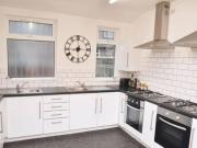 9 bedroom house for rent in Booth Avenue M14