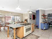 9 Bedroom House in Helderkruin