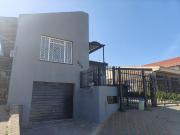 9 Bedroom House in Laudium