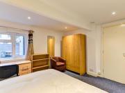 9 bedroom house to rent