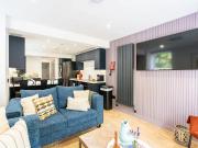 9 bedroom house to rent