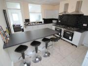 8 bedroom semi detached house for rent in Kensington...