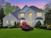 9 Carlson Ct, Jackson, NJ 08527