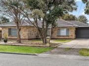 9 Croser Avenue, Aldinga Beach, SA 5173