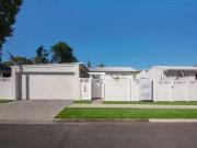 9 Echlin Street, Labrador QLD 4215 House For Rent $900