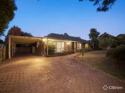 9 Endeavour Drive, Cranbourne North VIC 3977 House For Rent