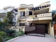 9 Marla Owner Built House Available For Sale