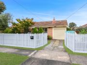 9 Mcwilliam Street, Springvale, VIC 3171 House for Rent...