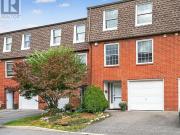 9 Moorside Private, Ottawa, ON, K2C 3P4 townhouse for...