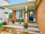 9 Oak Grove Master Bedroom with Ensuite Bathroom Move In...