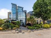 9 The Courtyard