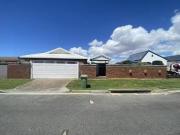 9 Weatherly Avenue, Mermaid Waters, QLD 4218