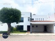 A04 CASA EN RENTA FRACCIONAMIENTO JARDINES DE ZAVALETA...