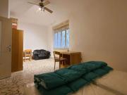 A1/S1 Double bed in 4 bedroom apartment near University...