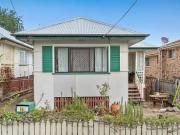 A/4 Roderick Street, Ipswich, QLD 4305