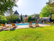 À 10 KM DE SAINT EMILION SUPERBE DOMAINE AUX MULTIPLES...