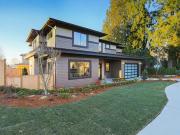 A 152.000 € Porzione Villa su 2 livelli di 240 mq Saldo...